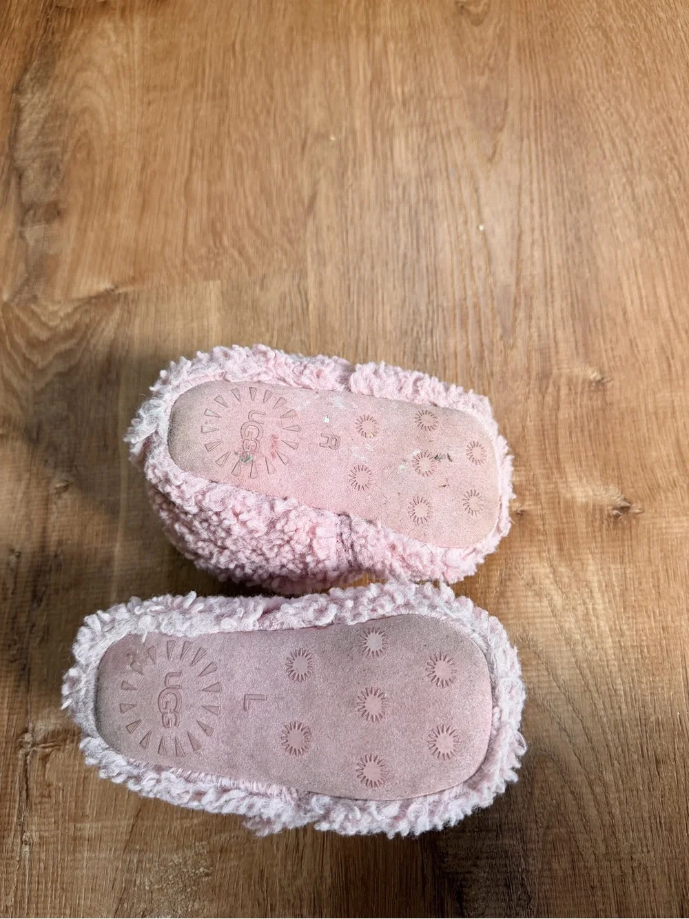 UGG Bixbee Blush Pink Sherpa baby toddler Slippers